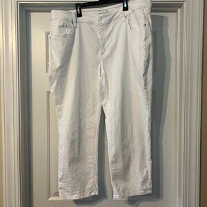 Lane Bryant White High Rise Jeans Size 18